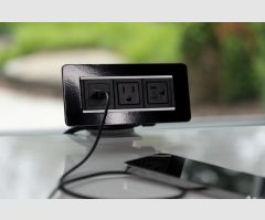 Axil X - 3 Port w/ USB A+C - Gloss Black